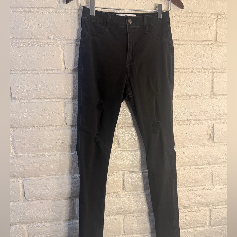 Hollister Curvy High Rise Black Distressed Skinny Jeans W27 L28 - Picture 3 of 6